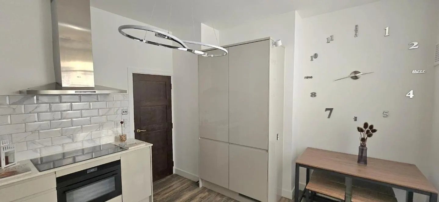 London Bridge Stunning 2 Bedroom Apartment 0*,  United Kingdom