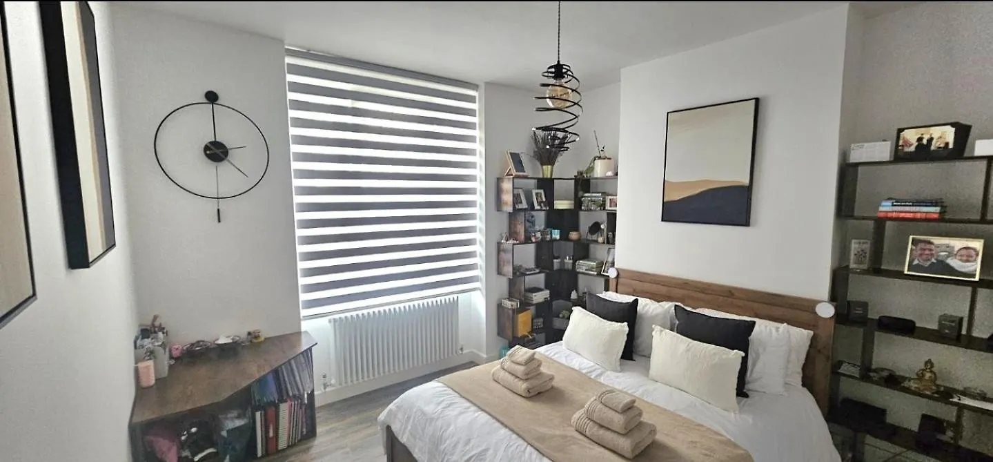 London Bridge Stunning 2 Bedroom Apartment