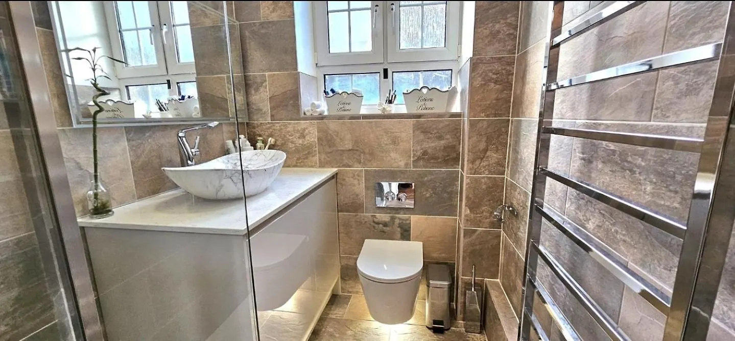 London Bridge Stunning 2 Bedroom Apartment