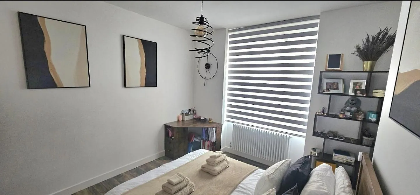 London Bridge Stunning 2 Bedroom Apartment